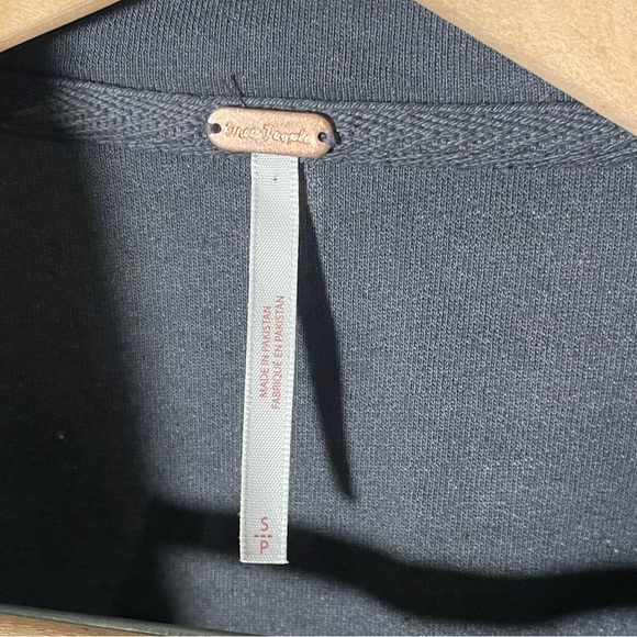 FREE PEOPLE fleece Oversize Rugby Button Fleece distressed Elbow Patches Pockets - Picture 12 of 12